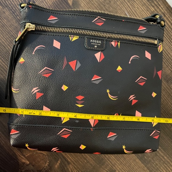 Fossil abstract triangles Crossbody black - Picture 5 of 6